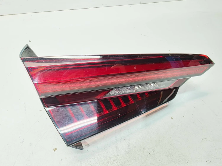 LAMPA LEWY TYŁ LED W KLAPĘ AUDI A5 8F SPORTBACK 8W6945093H