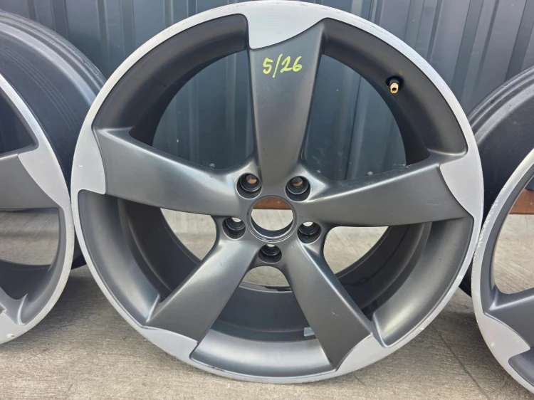 FELGA FELGI VW AUDI A4 A5 A6 5.5J R19 ET43 8K0601025AR 5/26 DO REGENERACJI