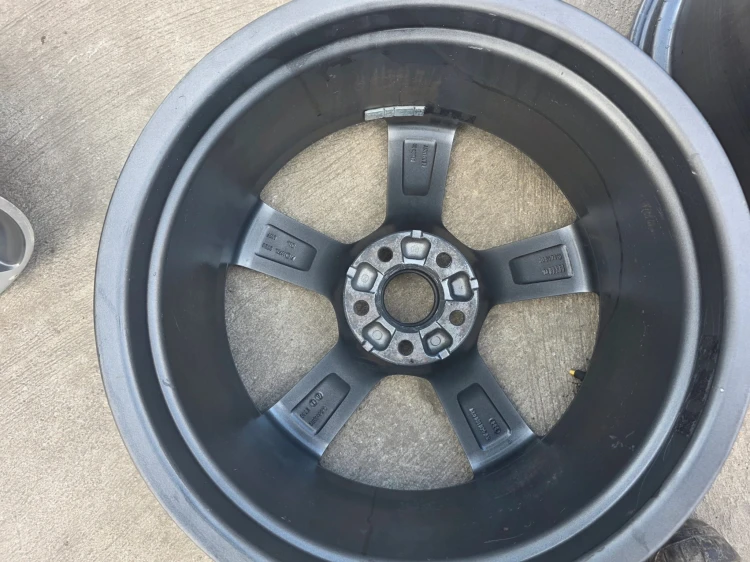 FELGA FELGI VW AUDI A4 A5 A6 5.5J R19 ET43 8K0601025AR 5/26 DO REGENERACJI