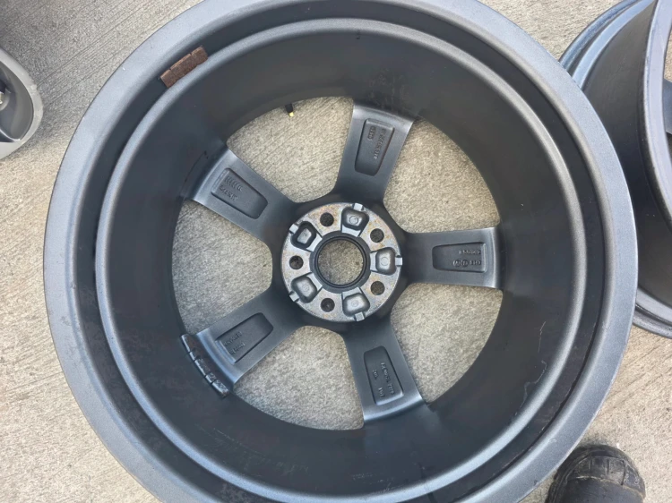 FELGA FELGI VW AUDI A4 A5 A6 5.5J R19 ET43 8K0601025AR 5/26 DO REGENERACJI