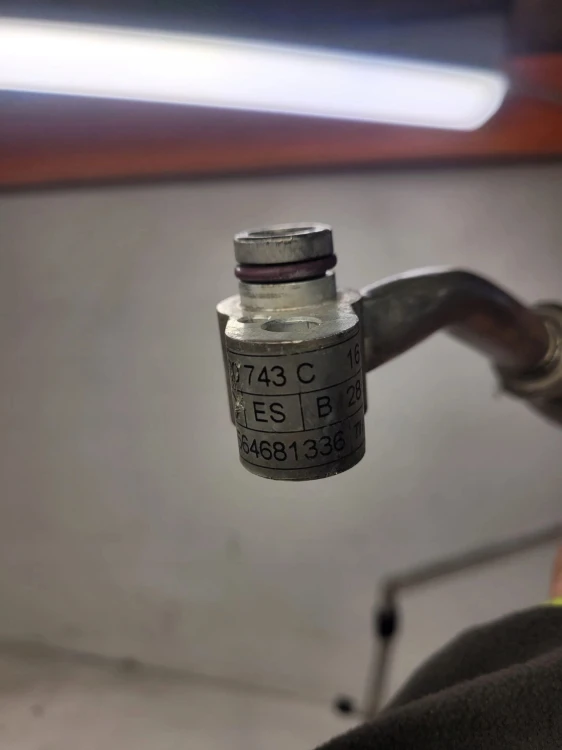 WĄŻ PRZEWÓD KLIMATYZACJI AUDI Q3 8U 8U0820743C