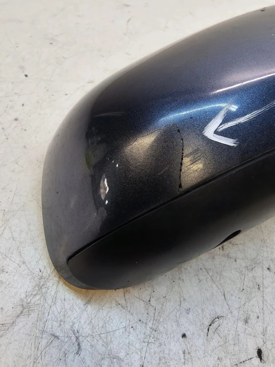 LUSTERKO PRAWE AUDI A6 C6 5-PIN EUROPA LZ7R