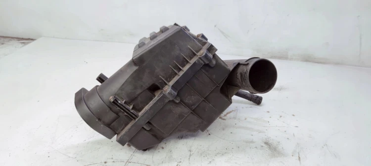 OBUDOWA FILTRA POWIETRZA AUDI VW 3C0129607AB