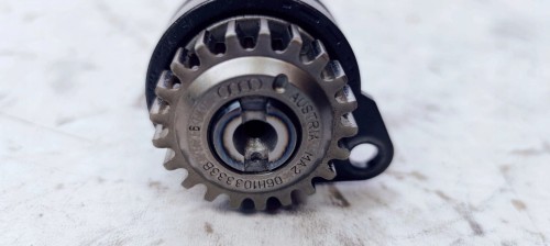 WAŁEK BALANSUJĄCY AUDI A3 VW SEAT 06H103333B