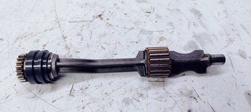 WAŁEK BALANSUJĄCY AUDI A3 VW SEAT 06H103333B