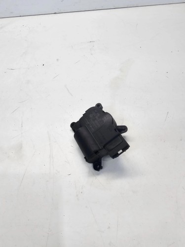 SILNICZEK NAGRZEWNICY AUDI Q7 4L VW 7L0907511AJ
