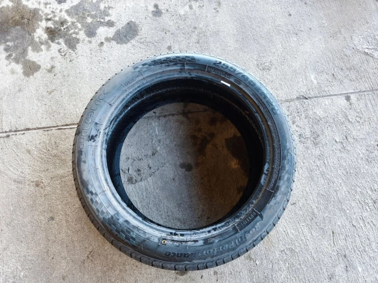 OPONA LATO ROYAL BLACK ROYAL PERFORMANCE 255/45R20 105W 09/22 6MM