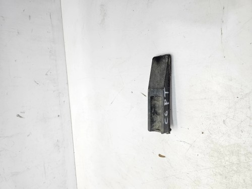 UCHWYT PODNOŚNIKA LEWARKA PRAWY TYŁ A6 C6 4F0802847