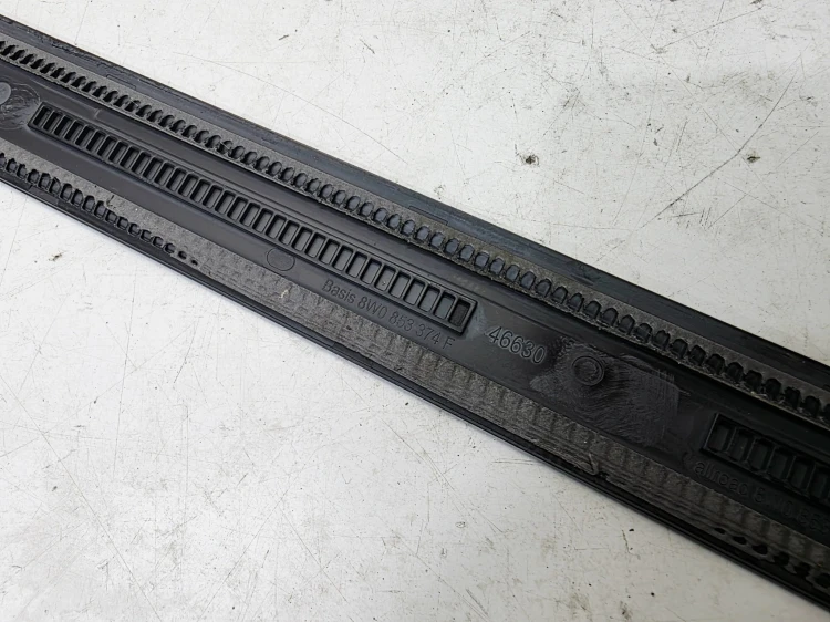 LISTWA PROGOWA WEWNĘTRZNA PRAWY PRZÓD AUDI A4 B9 8W0853374F