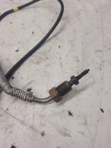 CZUJNIK TEMPERATURY SPALIN AUDI VW 04L906088AR