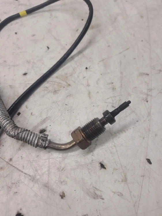 CZUJNIK TEMPERATURY SPALIN AUDI VW 04L906088AR
