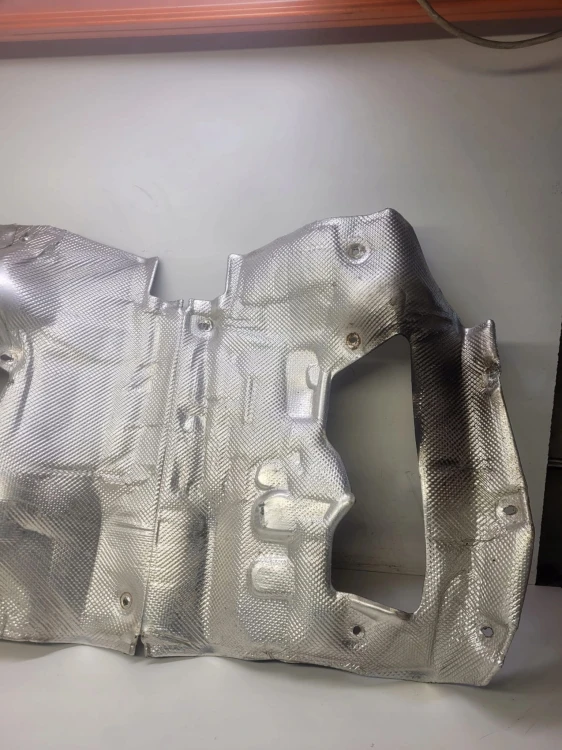 OSŁONA TERMICZNA TUNELU AUDI A4 B9 A5 8W0803979F