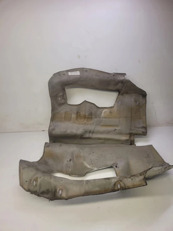 OSŁONA TERMICZNA TUNELU AUDI A4 B9 A5 8W0803979F