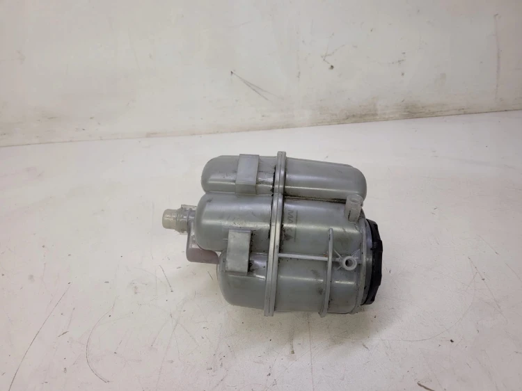 ZBIORNICZEK WYRÓWNAWCZY AUDI A4 B9 A5 8W1121403A