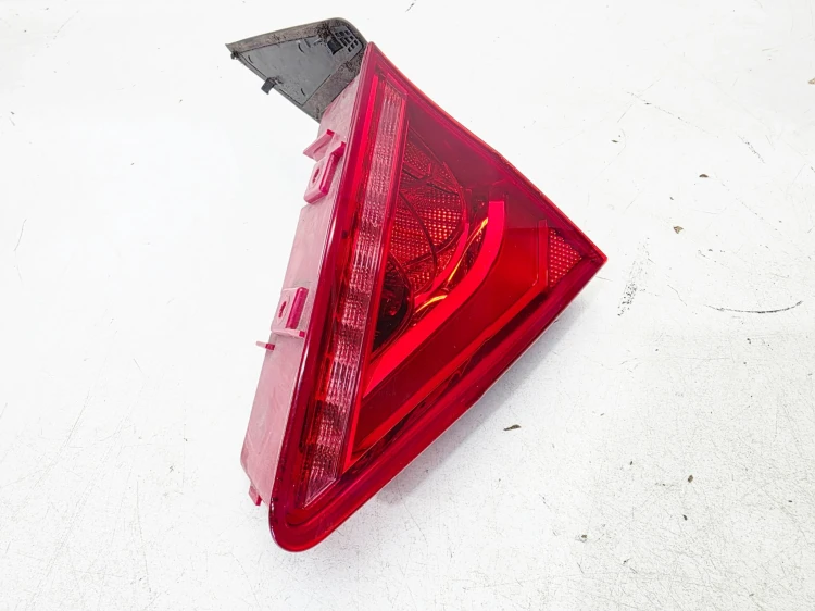 LAMPA PRAWY TYŁ LED W KLAPĘ AUDI A7 4G 4G8945094 1/26