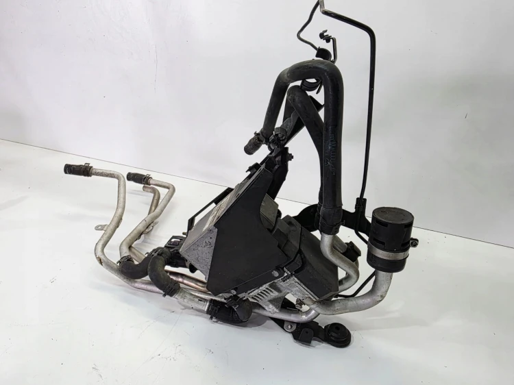 WEBASTO MOKRE DOGRZEWACZ AUDI Q7 4L 4L0815071D