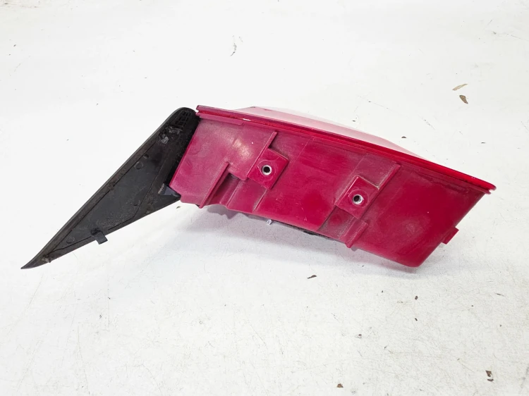 LAMPA PRAWY TYŁ LED W KLAPĘ AUDI A7 4G 4G8945094 1/26