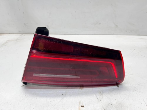 LAMPA PRAWY TYŁ W KLAPĘ LED AUDI A6 C7 SEDAN 4G5945094D 1/26 USA