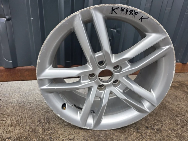 FELGA ALUMNIOWA VW SKODA SEAT AUDI A1 5X100 7.5J R17 ET36 8X0601025K K*48*