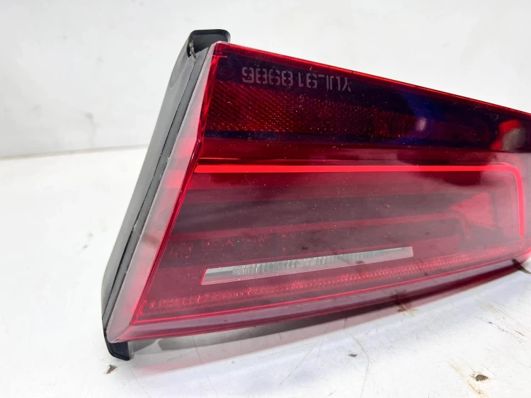 LAMPA PRAWY TYŁ W KLAPĘ LED AUDI A6 C7 SEDAN 4G5945094D 1/26 USA