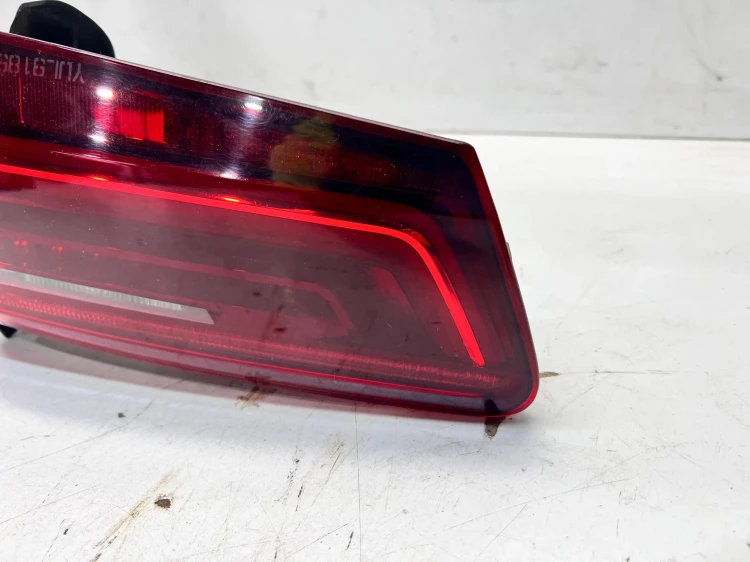 LAMPA PRAWY TYŁ W KLAPĘ LED AUDI A6 C7 SEDAN 4G5945094D 1/26 USA