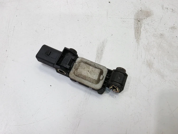 CZUJNIK UDERZENIOWY AUDI A3 8P A4 B6 8E0959651B