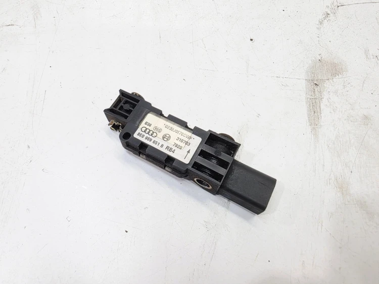 CZUJNIK UDERZENIOWY AUDI A3 8P A4 B6 8E0959651B