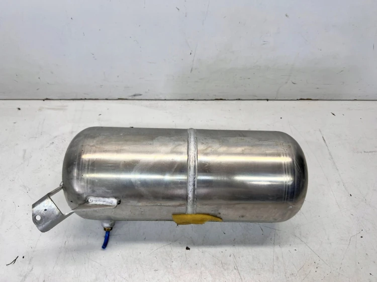 ZBIORNIK POWIETRZA ZAWIESZENIA AUDI Q7 4L 7L8616202A