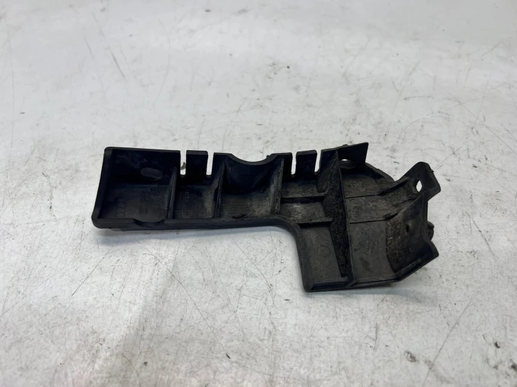 ŚLIZG ZDERZAKA LEWY PRZÓD AUDI A4 B6 8E0807283E