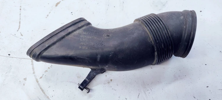 WLOT DOLOT POWIETRZA AUDI A8 D4 4.2 FSI 4H0129509C