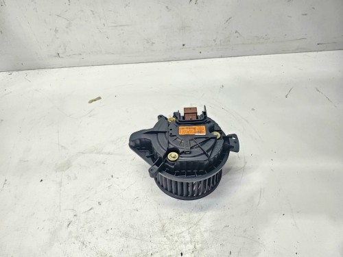 WENTYLATOR DMUCHAWY AUDI A4 B6 B7 8E1820021E EUROPA