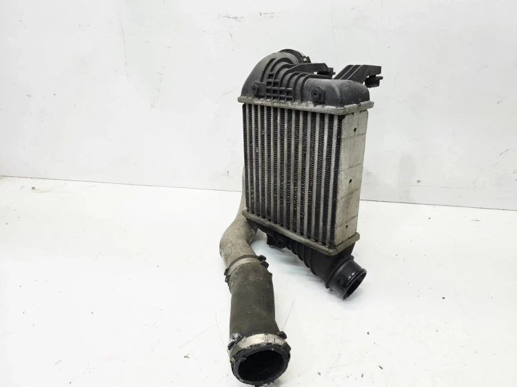 CHŁODNICA POWIETRZA INTERCOOLER PRAWY AUDI A6 C6 4F0145686M 4F0145806AF
