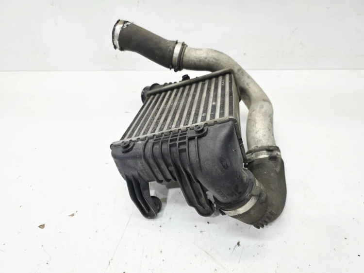 CHŁODNICA POWIETRZA INTERCOOLER PRAWY AUDI A6 C6 4F0145686M 4F0145806AF