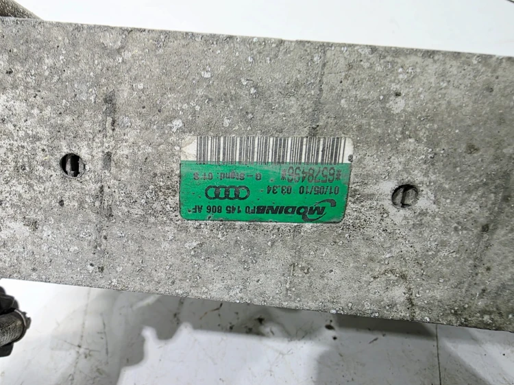 CHŁODNICA POWIETRZA INTERCOOLER PRAWY AUDI A6 C6 4F0145686M 4F0145806AF