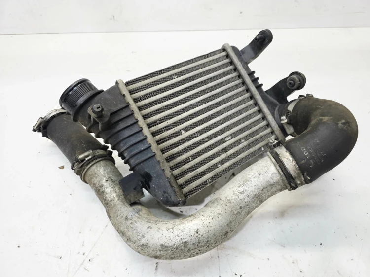 CHŁODNICA POWIETRZA INTERCOOLER PRAWY AUDI A6 C6 4F0145686M 4F0145806AF