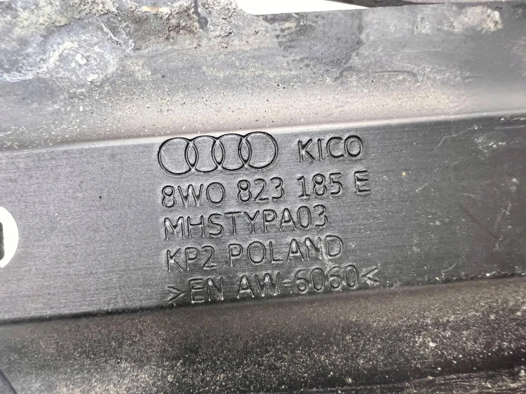 ZAMEK MASKI RYGIEL LEWY AUDI A4 B9 8W0823185E