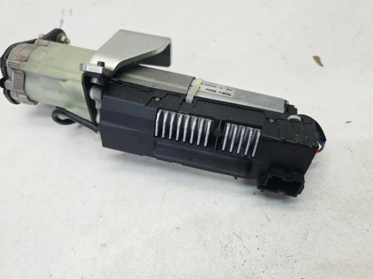 SIŁOWNIK ELEKTRYCZNY KLAPY LEWY TYŁ AUDI Q7 4L 4L0827851B