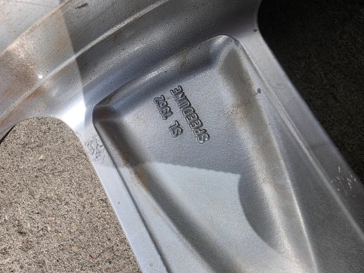 FELGA ALUMINIOWA AUDI VW SEAT SKODA 9.0J R20 ET60 4L0601025H S26/26