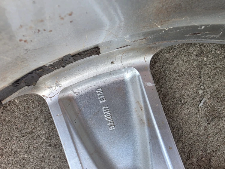 FELGA ALUMINIOWA AUDI VW SEAT SKODA 9.0J R20 ET60 4L0601025H S26/26