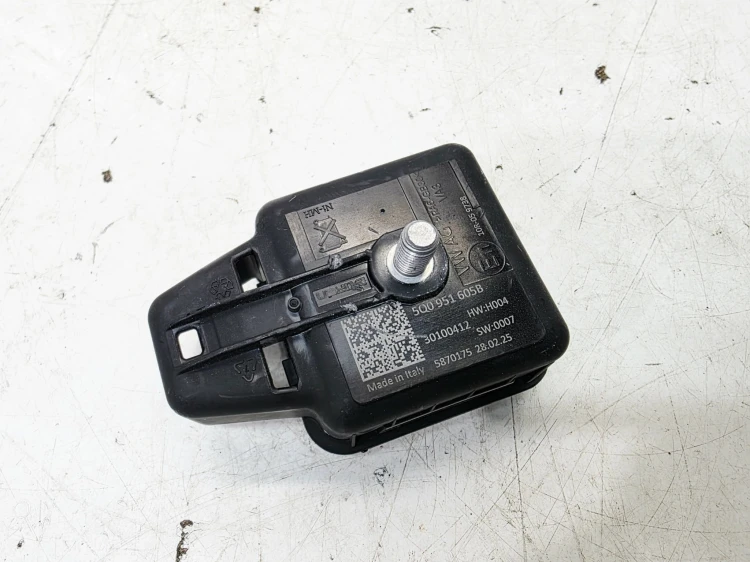 KLAKSON SYGNAŁ ALARMU AUDI A3 8Y A4 B9 A5 A6 5Q0951605B