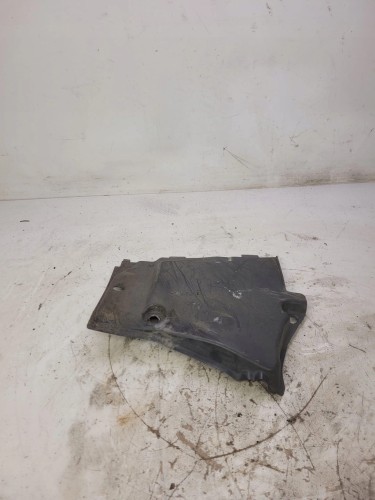 OSŁONA PODWOZIA LEWA AUDI A4 B9 A5 8W0825201