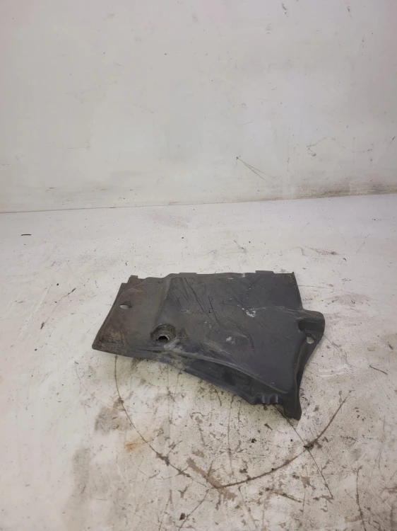 OSŁONA PODWOZIA LEWA AUDI A4 B9 A5 8W0825201