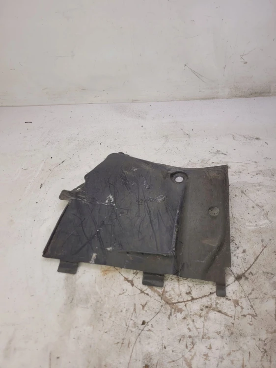 OSŁONA PODWOZIA LEWA AUDI A4 B9 A5 8W0825201