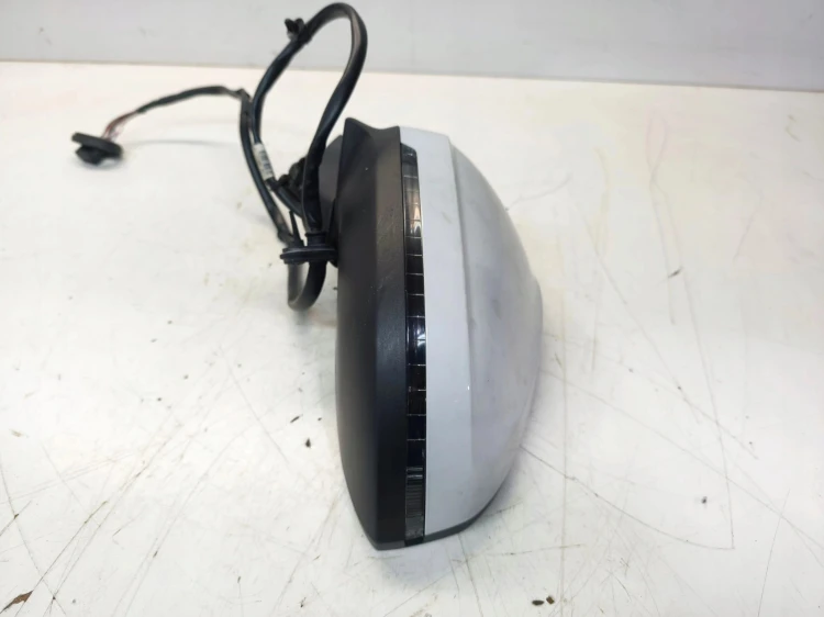 LUSTERKO ZEWNĘTRZNE LEWE AUDI A4 B9 LS9R 15 PIN UK