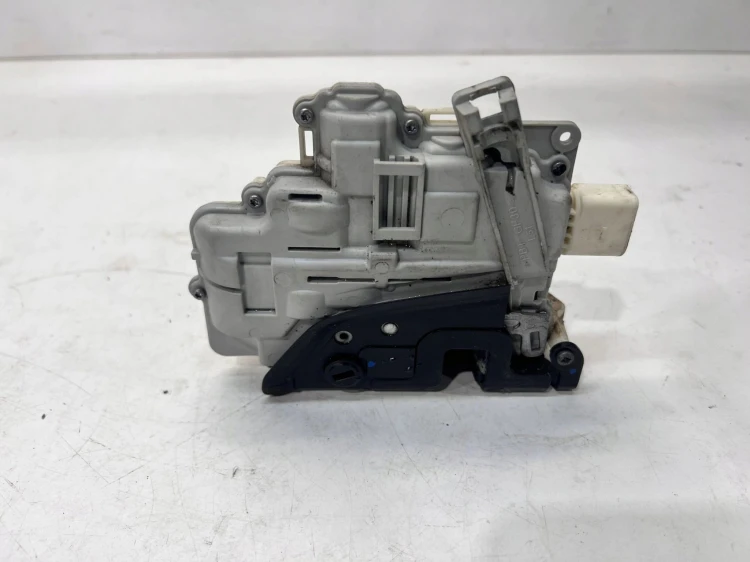 ZAMEK DRZWI LEWY TYŁ AUDI A6 C6 A3 4F0839015 7-PIN