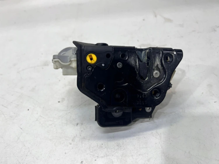 ZAMEK DRZWI LEWY TYŁ AUDI A6 C6 A3 4F0839015 7-PIN