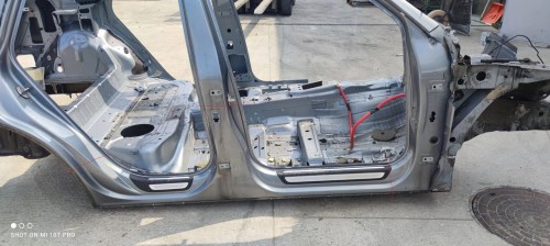 ĆWIARTKA PRÓG BOK PRAWA STRONA AUDI Q5 8R LY7G