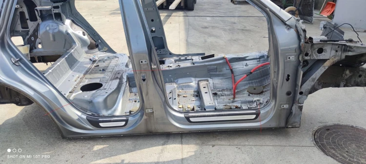 ĆWIARTKA PRÓG BOK PRAWA STRONA AUDI Q5 8R LY7G