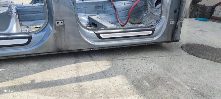 ĆWIARTKA PRÓG BOK PRAWA STRONA AUDI Q5 8R LY7G