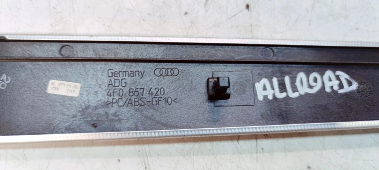 DEKOR DRZWI PRAWY TYŁ AUDI A6 C6 ALLROAD 4F0867420